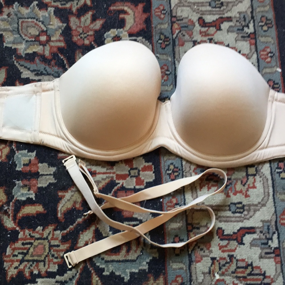 Wacoal nude strapless bra removable straps, US 32G